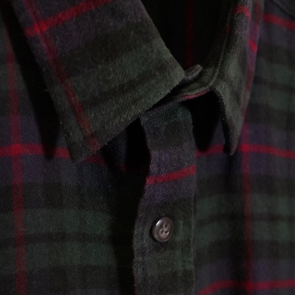 UNTUCKit Slim Fit Flannel Shirt - Men’s Large - Green/Red Plaid Button Down - Picture 3 of 14